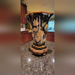 1980s Black & Gold Ceramic Chinoiserie Regency Flat Back Wall Pocket 1 pcs.